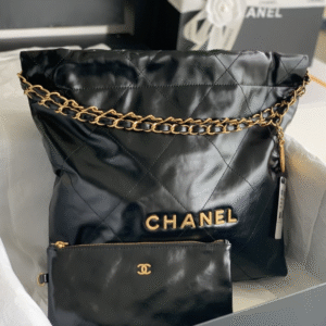 CHANEL 22 Small Handbag in Black