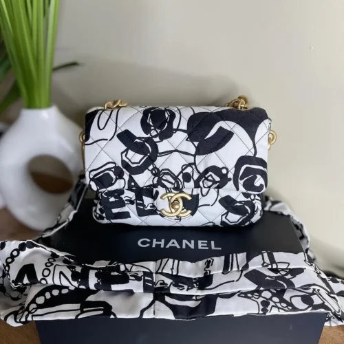 Untitled-design-2025-06-24T030001.273 New CHANEL COCO BEACH 2025 White