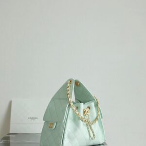 CHANEL 25 HANDBAG 30 IN GREEN CAVIER GOLD HARDWARE