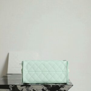 CHANEL 25 HANDBAG 30 IN GREEN CAVIER GOLD HARDWARE