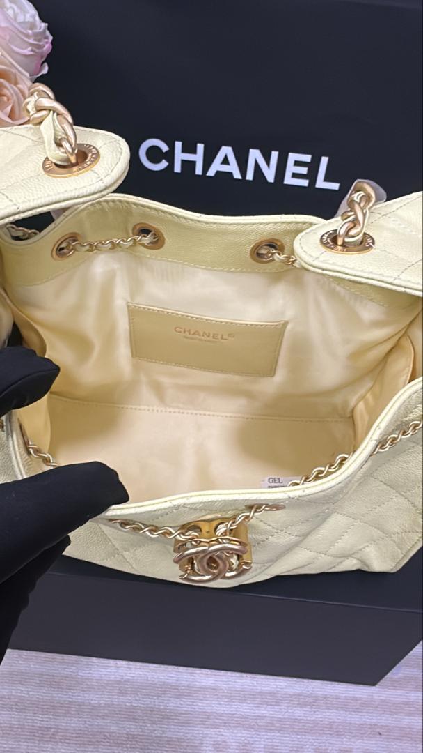 CHANEL 25 HANDBAG 30 IN YELLOW CAVIER GOLD HARDWARE