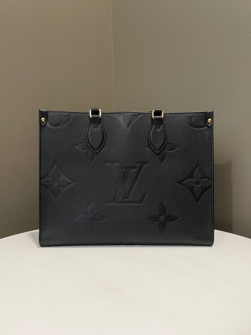 WhatsAppImage2024-10-31at4.08.32PM_1 Louis Vuitton Black Empreinte Monogram Giant Onthego MM