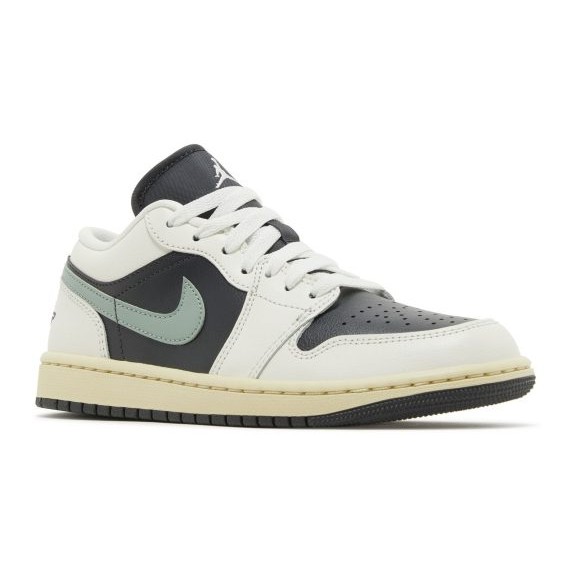 Wmns-Jordan-1-Low-Jade-Smoke-DC0774-001-2-576x410-1 Jordan 1 Low
