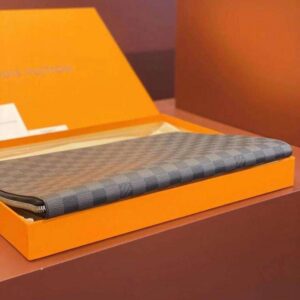 Louis Vuitton Handbag Men’s Black With Wallet 25cm