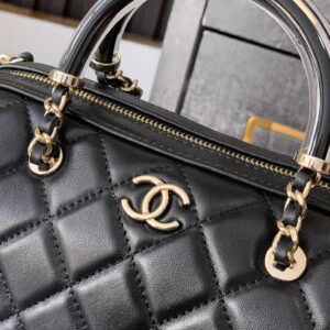 Chanel Matelasse Black Shoulder Bag Leather