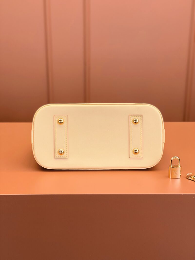 c8499362-1 Louis Vuitton Monogram Alma BB