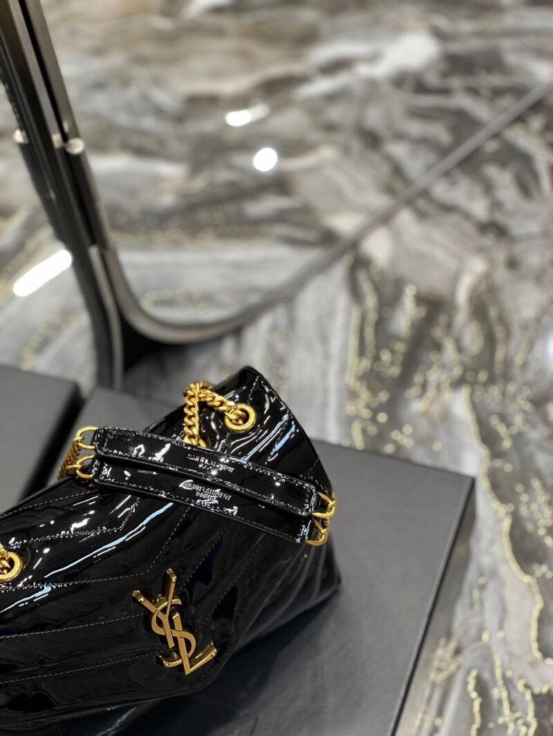 Saint Laurent ‘Loulou Medium’ shoulder bag