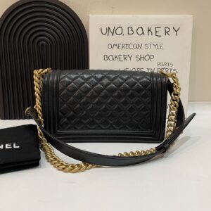 Chanel Boy Handbags Pebbled Leather Black 25.5cm