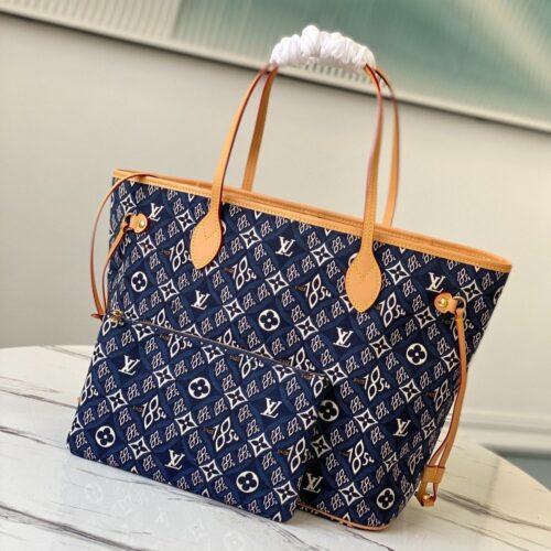 e2279f42-34b1-4ad7-9f01-cbcbf9cf860c_3d2e2a32-5247-48de-aa7e-acde2b41730c LV NEVERFULL MM WITH DUSTBAG 1854 MONOGRAM JACQUARD