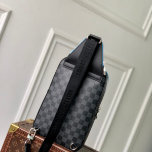 LV AVENUE SLINGBAG 31 IN BLACK AND GREY DAMIER GRAPHITA CANVAS CALFSKIN