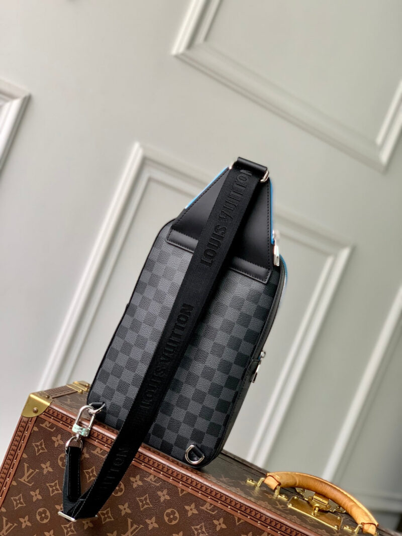 LV AVENUE SLINGBAG 31 IN BLACK AND GREY DAMIER GRAPHITA CANVAS CALFSKIN