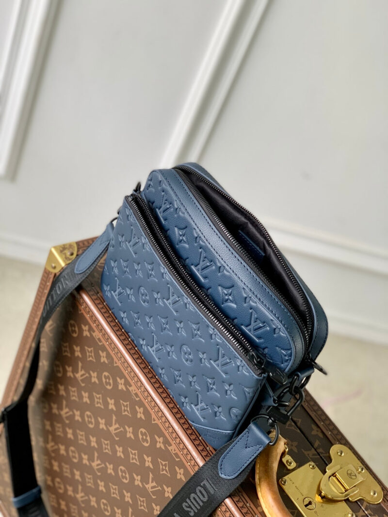 LV TRIO MESSENGER 25 IN BLUE MONOGRAM SHADOW CALFSKIN