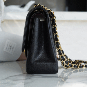 img_0130 CHFLAP BAG JUMBO 30CM GOLD HARDWARE BLACK CAVIAR