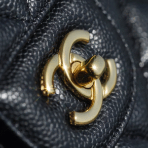 img_0134 CHFLAP BAG JUMBO 30CM GOLD HARDWARE BLACK CAVIAR