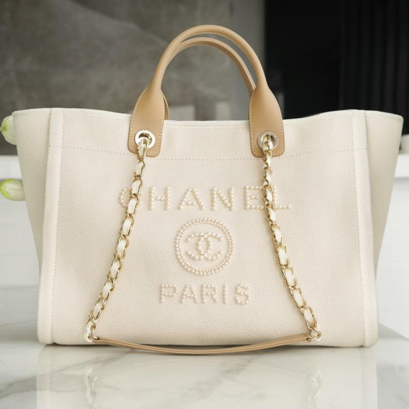 CHANEL TOTE BAG 39 ATTACHED PEARL LOGO IN BEIGE CANVAS GOLD HARDWARE