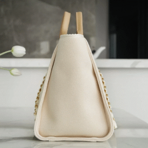 CHANEL TOTE BAG 39 ATTACHED PEARL LOGO IN BEIGE CANVAS GOLD HARDWARE