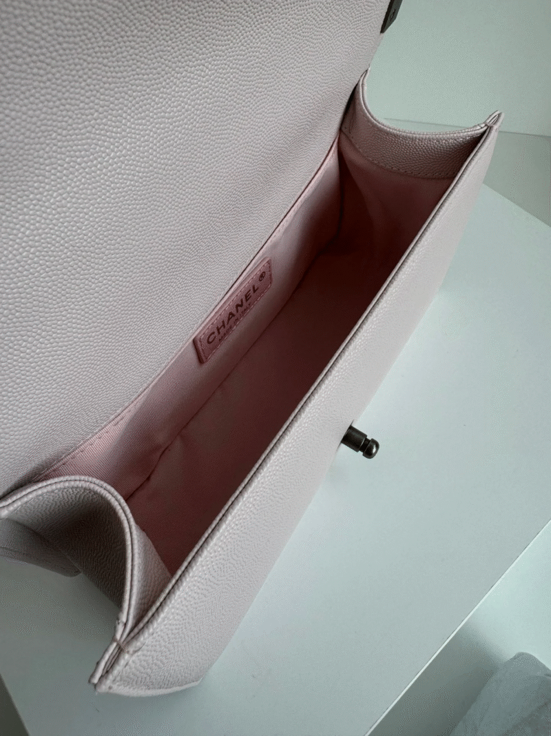 CHANEL BOY BAG MEDIUM 25 IN PINK  CALFSKIN