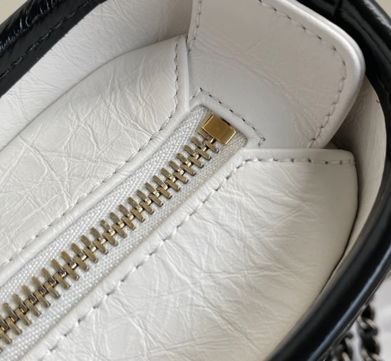 CHANEL GABRIELLE MINI 20 HOBO BAG IN WHITE MIX BLACK