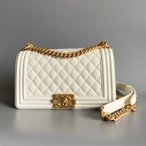 img_0341-1 CHANEL MEDIUM 25 BOY BAG IN WHITE LAMBSKIN GOLD HARDWARE