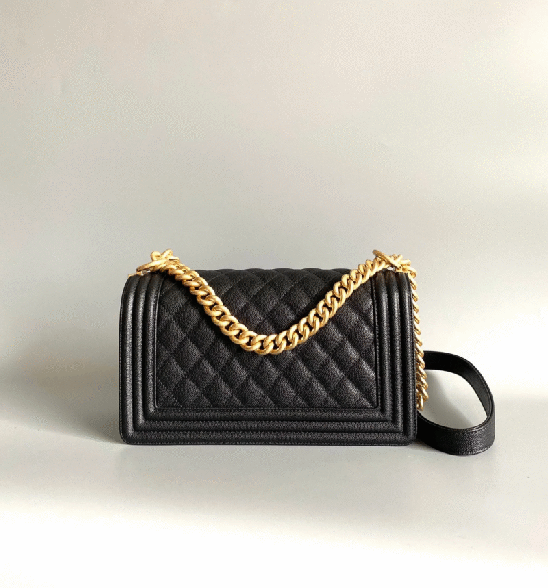 CHANEL MEDIUM 25 BOY BAG IN BLACK LAMBSKIN GOLD HARDWARE
