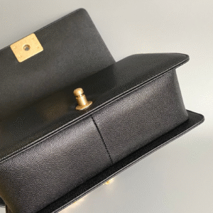 CHANEL MEDIUM 25 BOY BAG IN BLACK LAMBSKIN GOLD HARDWARE