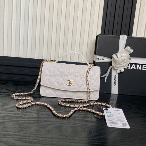 img_0497-1 CHANEL 25C FLAP BAG 18 IN WHITE SHINY GRAINED CALFSKIN GOLD HARDWARE