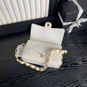 CHANEL MEDIUM FLAP BAG 26 IN WHITE CALFSKIN GOLD DOUBLE C THICK CHAIN