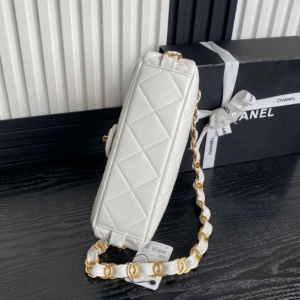 CHANEL MEDIUM FLAP BAG 26 IN WHITE CALFSKIN GOLD DOUBLE C THICK CHAIN