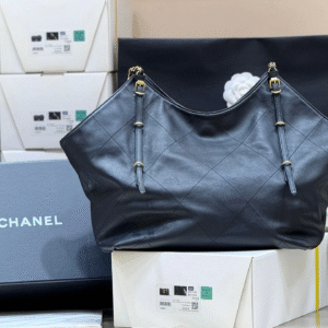 CHANEL MEDIUM MAXI SHOPPING BAG 47 IN BLACK CALFSKIN GOLD-TONE METAL