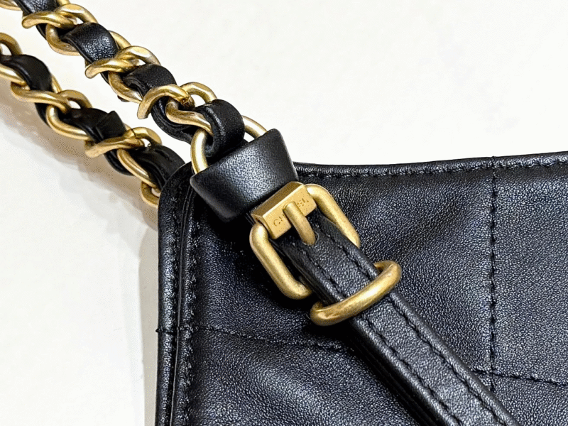 CHANEL MEDIUM MAXI SHOPPING BAG 47 IN BLACK CALFSKIN GOLD-TONE METAL