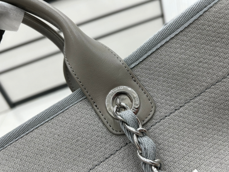 CHANEL CC DEAUVILLE LARGE 38 TOTE BAG IN GREY CANVAS WITH WHITE LOGO