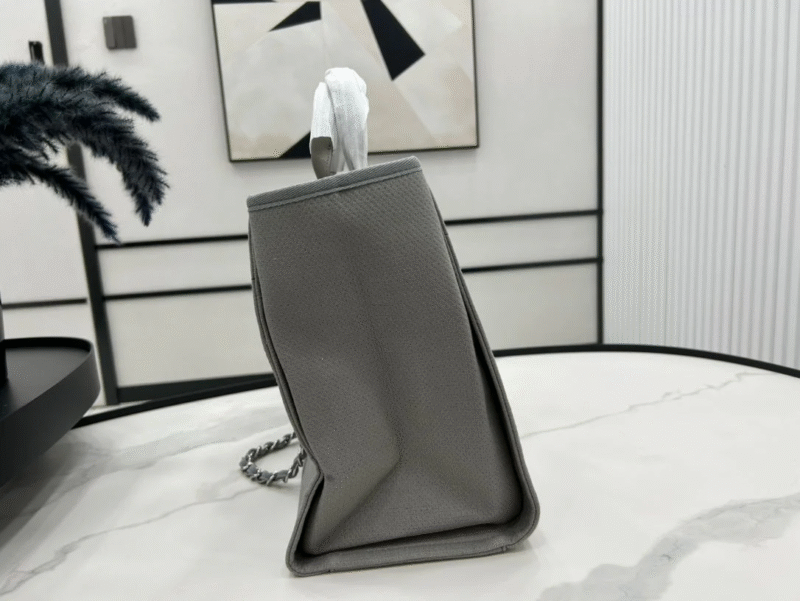 CHANEL CC DEAUVILLE LARGE 38 TOTE BAG IN GREY CANVAS WITH WHITE LOGO