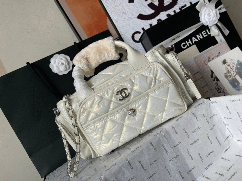 CHANEL CC LARGE 35 BOWLING BAG IN WHITE CALFSKIN