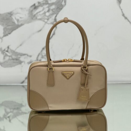 LARGE TOP HANDLE BAG 35 IN DRIED MOSS NYLON AND CALFSKIN TRIM