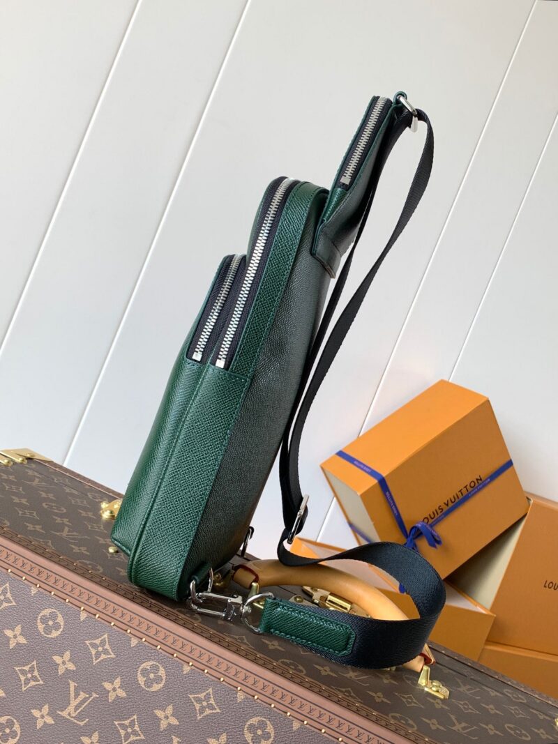 LV AVENUE SLINGBAG 31 IN DARK GREEN TAIGA LEATHER