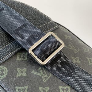 LV AVENUE SLINGBAG 31 IN BLACK MONOGRAM CANVAS WITH BROWN LOGO