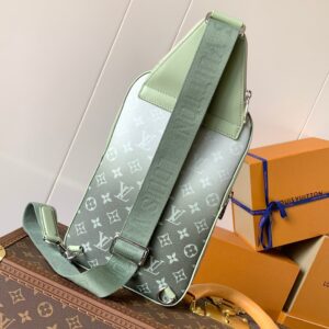 LV AVENUE SLINGBAG 31 IN WHITE AND BLACK OMBRE MONOGRAM CANVAS