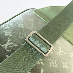 LV AVENUE SLINGBAG 31 IN WHITE AND BLACK OMBRE MONOGRAM CANVAS