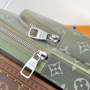 LV AVENUE SLINGBAG 31 IN WHITE AND BLACK OMBRE MONOGRAM CANVAS