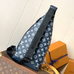 LV DUO CROSSBAG BAG 42 IN BLUE AND WHITE MONOGRAM SHADOW COWHIDE