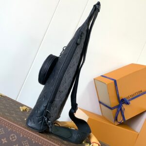 img_7389d836_20241228_i1735384842_1670_0_jpg LV DUO CROSSBAG BAG 42 IN BLACK EMBOSSED CALFSKIN