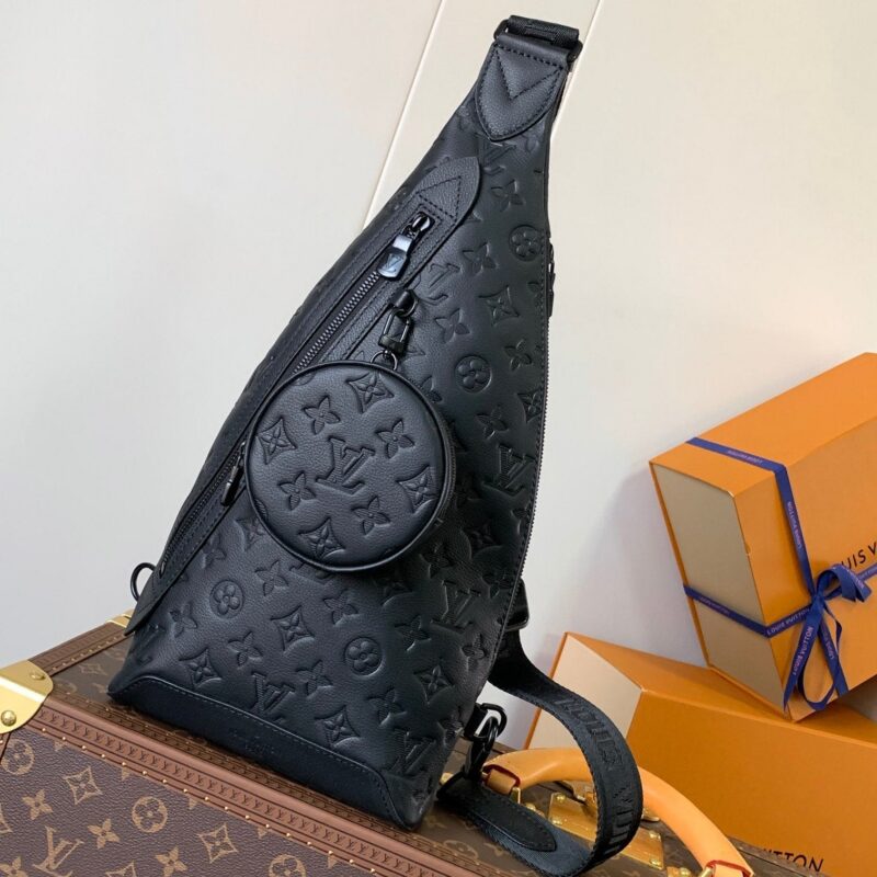 img_7389d836_20241228_i1735384842_484_1_jpg LV DUO CROSSBAG BAG 42 IN BLACK EMBOSSED CALFSKIN