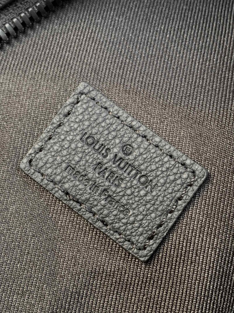 img_7389d836_20241228_i1735384842_9077_6_jpg LV DUO CROSSBAG BAG 42 IN BLACK EMBOSSED CALFSKIN