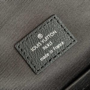 LV AVENUE 31 IN BLACK CANVAS CALFSKIN