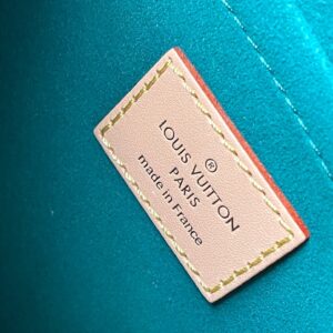 LV NEVERFULL MM IN BROWN MONOGRAM CANVAS WITH PINK RABBIT PATCH