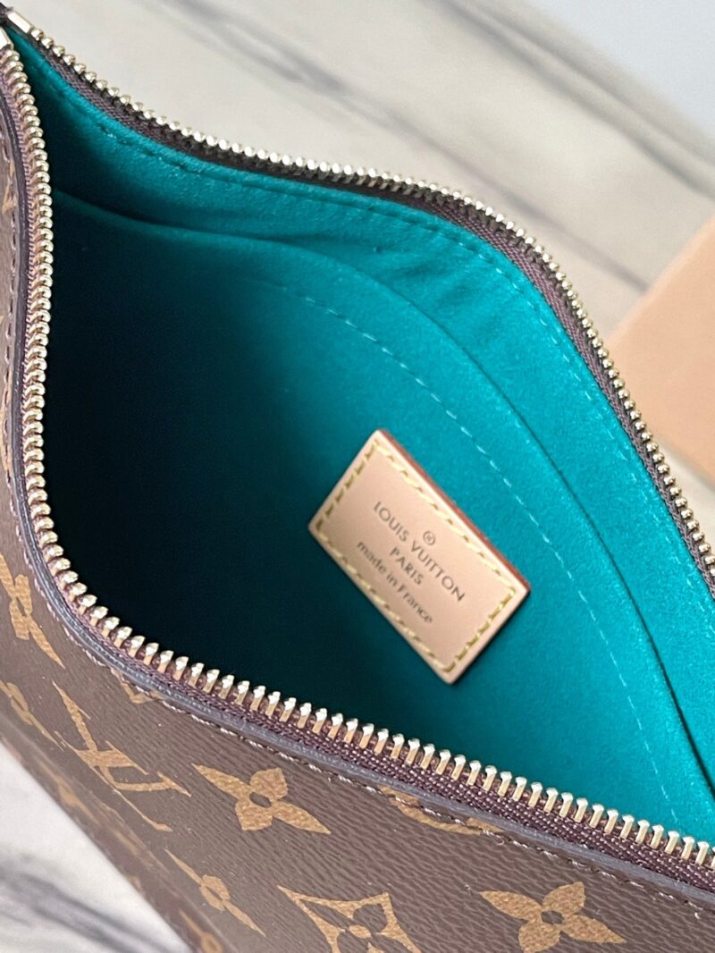 LV NEVERFULL MM IN BROWN MONOGRAM CANVAS WITH PINK RABBIT PATCH