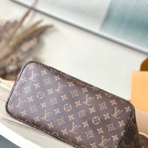 LV NEVERFULL MM IN BROWN MONOGRAM CANVAS WITH PINK RABBIT PATCH