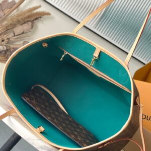 LV NEVERFULL MM IN BROWN MONOGRAM CANVAS WITH PINK RABBIT PATCH