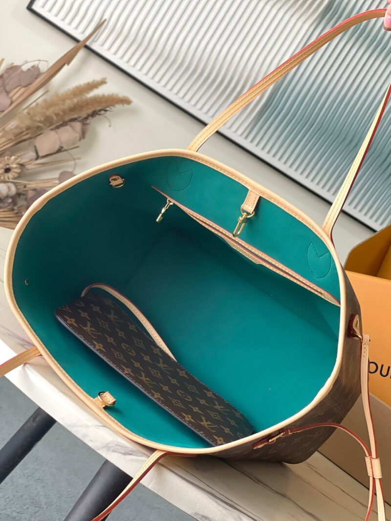 LV NEVERFULL MM IN BROWN MONOGRAM CANVAS WITH PINK RABBIT PATCH