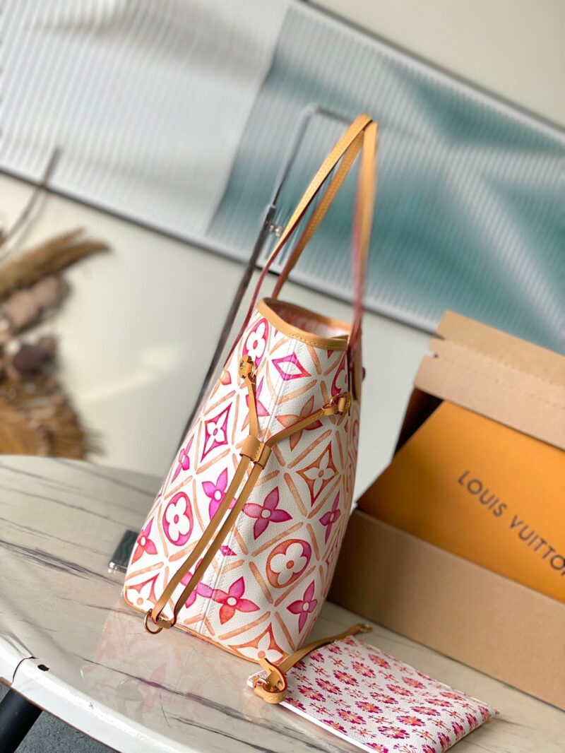 LV NEVERFULL MM 31 IN CORAL MONOGRAM TILES CANVAS